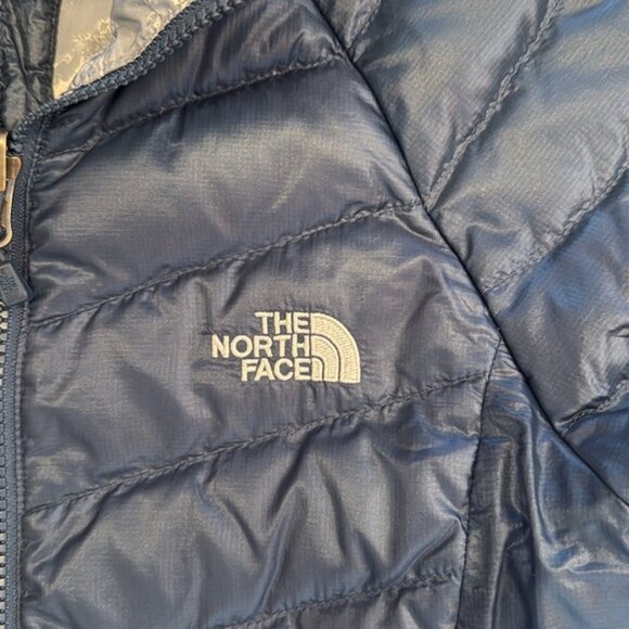 The North Face puffer jacket navy blue size XS, light weight, packable outdoor - Picture 3 of 7